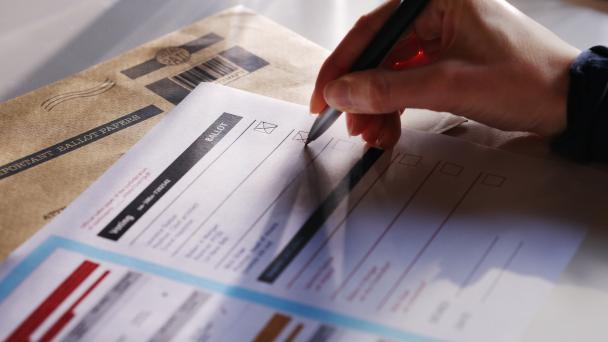 Filling in voting slip